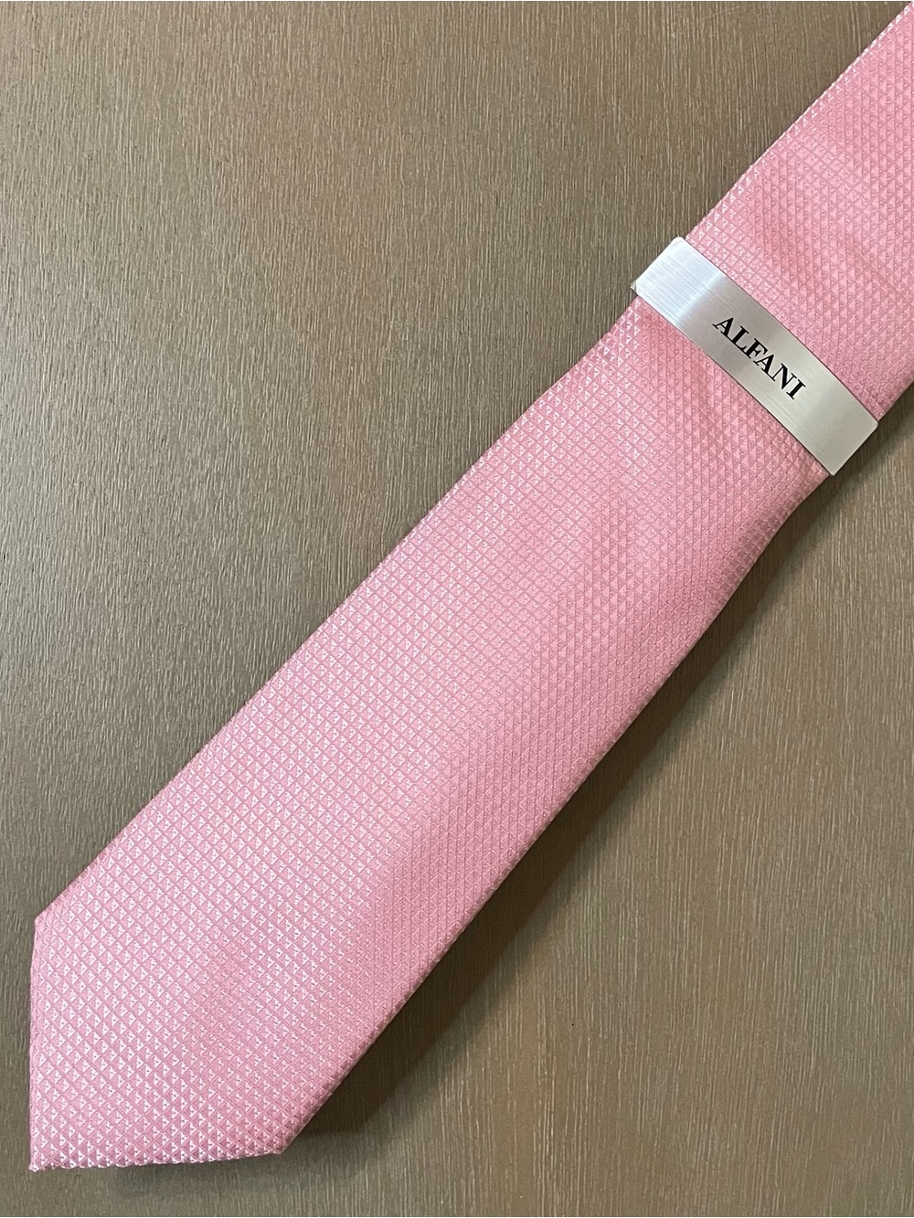 Alfani neck tie